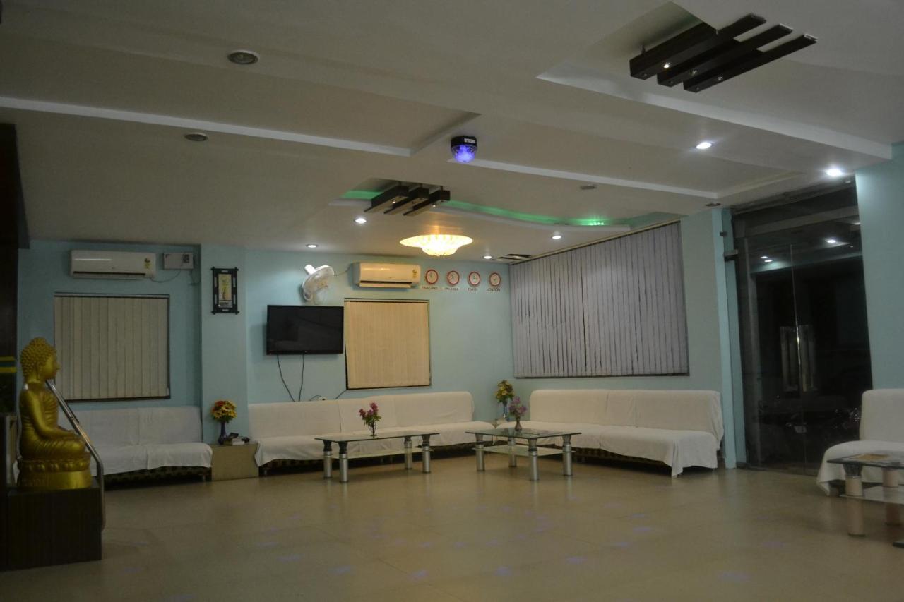 Hotel Om International Bodh Gaya Dış mekan fotoğraf